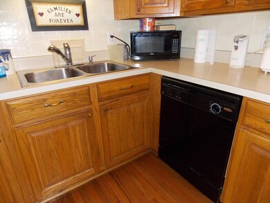 954 S Eureka Ave, Columbus, OH 43204 - photo 7