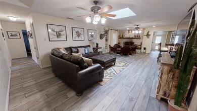 319 Casas Del Sur St, Granbury, TX 76049 - photo 5