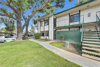 1735 E Washington St unit B28, Colton, CA 92324 - photo 2