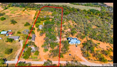 13 Senior Rd, von Ormy, TX 78073 - photo 4