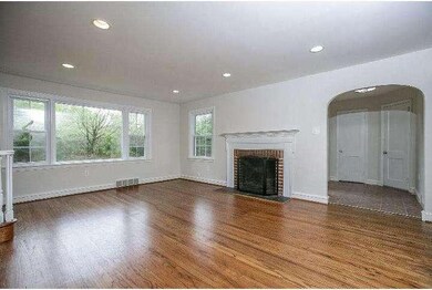 327 Callender Ln, Wallingford, PA 19086 - photo 4