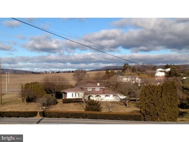 849 Dreibelbis Mill Rd, Hamburg, PA 19526 - photo 4