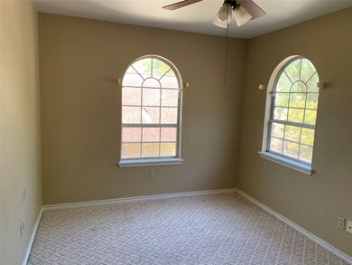 4722 Woodside St, Houston, TX 77023 - photo 5