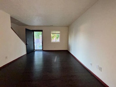 2739 Beulah Rd, Columbus, OH 43211 - photo 2