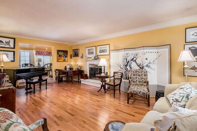 1023 E Palmcroft Dr - MLS-7