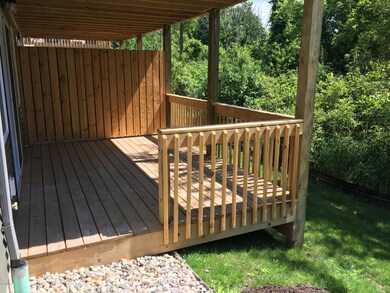 10117 exterior lower deck