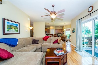 12 Forest Lake Dr, Asheville, NC 28803 - photo 4