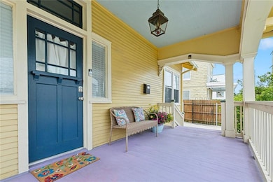 2609 General Pershing St, New Orleans, LA 70115 - photo 2