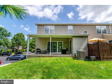 900 Doe Ct, Royersford, PA 19468 - photo 2