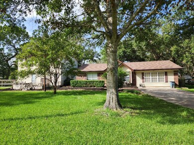 14225 Patricia Ln unit CR377, Alvin, TX 77511 - photo 2