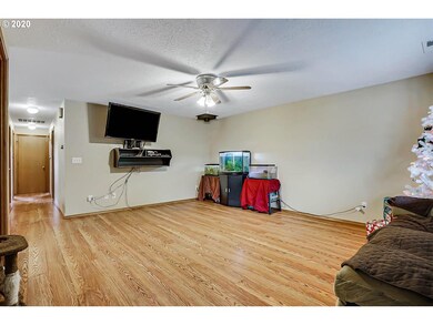 784 NE Blair St, Sheridan, OR 97378 - photo 6