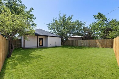 818 Pecos River Dr, Granbury, TX 76048 - photo 6