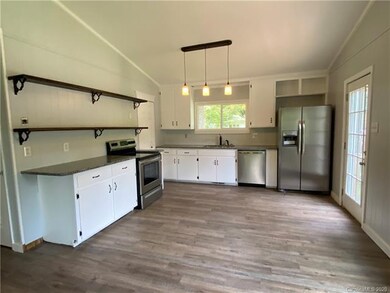 915 Wood St, Statesville, NC 28677 - photo 5