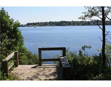 Waterfront/Dock/Pier. Access to the...