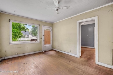 06-Living Room
