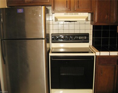 Kitchen comes with appliances