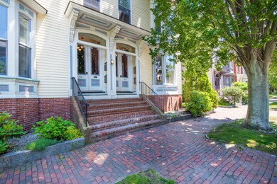 51 Thomas St Portland ME 04102-large-002