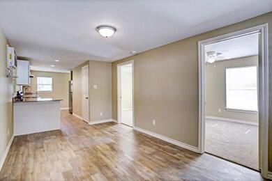 123 1/2 E 32nd St unit 1, Houston, TX 77018 - photo 4