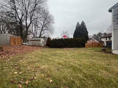 19 Donlee St, Holyoke, MA 01040 - photo 4