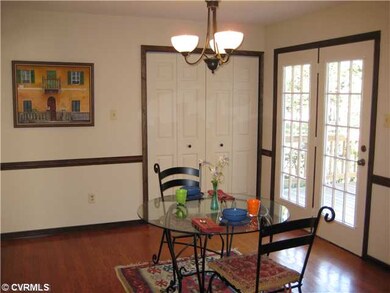 Kitchen - Acess to large deck