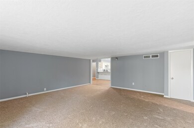 10502 Royal Oaks Dr, Houston, TX 77016 - photo 7