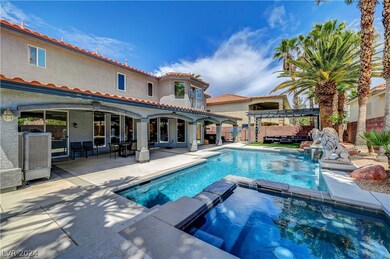 Pool & Spa