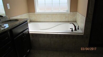 105 Brooke Ct, Byron, GA 31008 - photo 2