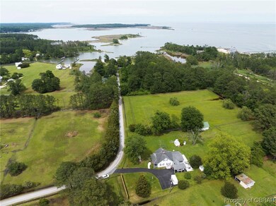 close to Public boat ramp out to Chesapeake Bay!
