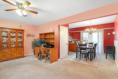 Dining area can seat 8