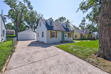 1709 59th St, Des Moines, IA 50322 - photo 2