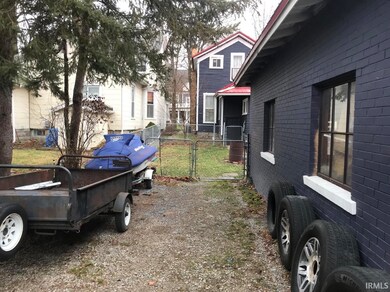 409 S Main St, Bluffton, IN 46714 - photo 5