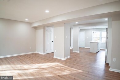 2001 Mayflower Dr, Woodbridge, VA 22192 - photo 7