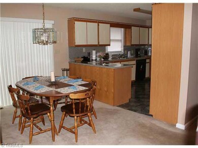 415 Belmont Dr, Archdale, NC 27263 - photo 4