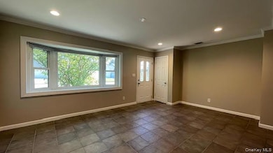 1750 Yale Ct, Wantagh, NY 11793 - photo 4