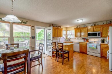 20398 W 221st St, Spring Hill, KS 66083 - photo 7