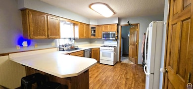 346 NE 62nd St, Topeka, KS 66617 - photo 7