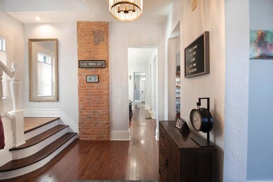 1097 Oak St 10