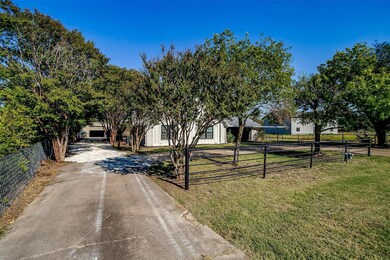 6616 Sundance Cir, Joshua, TX 76058 - photo 3