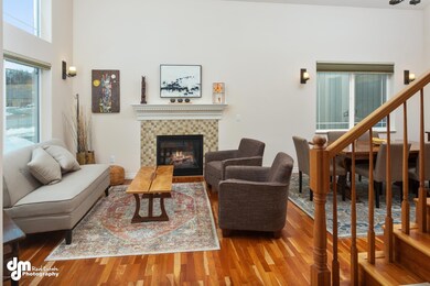 Living Room W/Fireplace