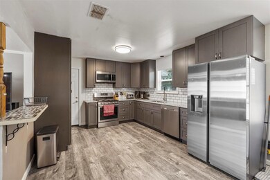 802 Creechville Rd, Ennis, TX 75119 - photo 4