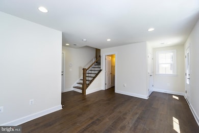 3749 Signal Knob Ct, Falls Church, VA 22041 - photo 5