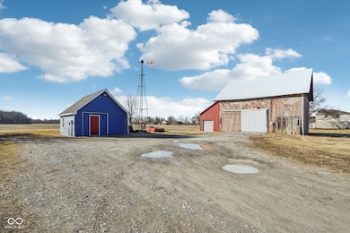 4902 N 700 W, Mc Cordsville, IN 46055 - photo 5