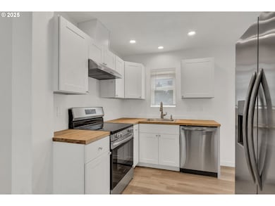 4070 Barger Dr, Eugene, OR 97402 - photo 5