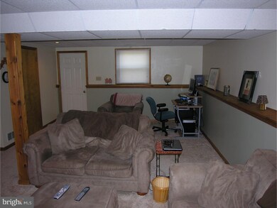 128 Penns Grant Dr, Morrisville, PA 19067 - photo 6