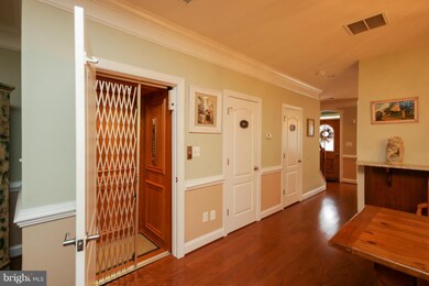 229 Mill St unit 19, Occoquan, VA 22125 - photo 4