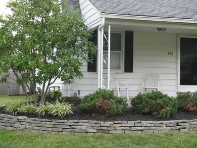 side with stone bed