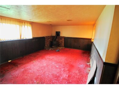 570 Treadway Blvd, Sheffield Lake, OH 44054 - photo 4