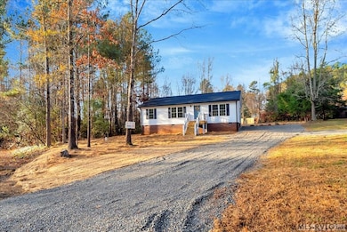 122 Bayberry Ct, Bracey, VA 23919 - photo 6