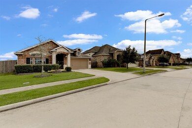 2479 Saddlecreek, Alvin, TX 77511 - photo 2