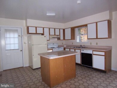 42846 Higgs Ln, Hollywood, MD 20636 - photo 2